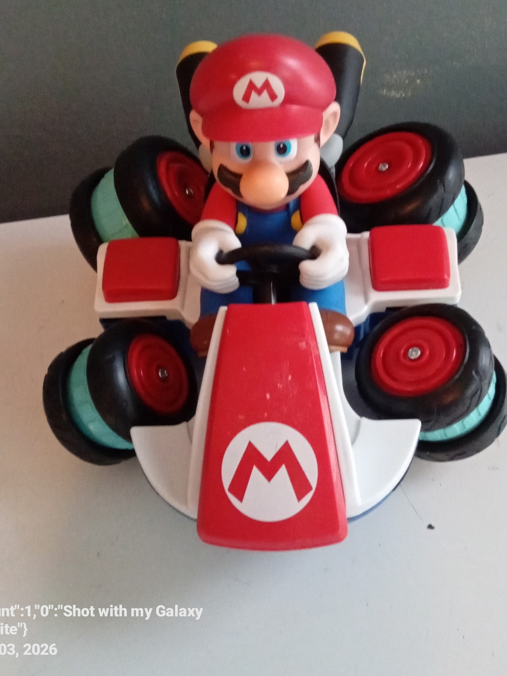 Nintendo Super Mario Kart 8 Anti-Gravity Mini RC Racer Red White Toy Vehicle